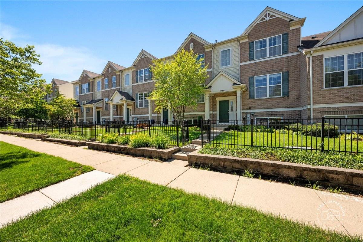 1739 Maple AVE, Hanover Park, IL 60133
