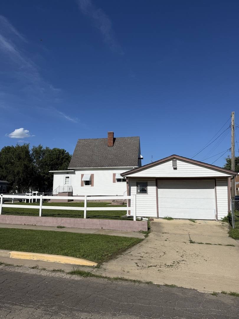 203 E 4th ST, Depue, IL 61322