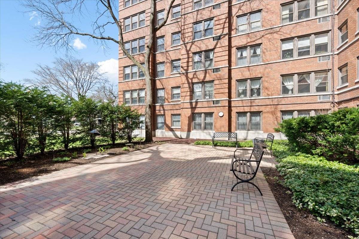 1585 Ridge AVE #705, Evanston, IL 60201
