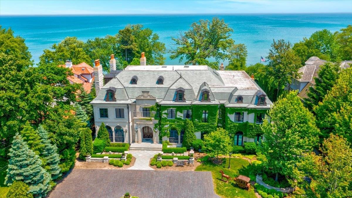 319 SHERIDAN RD, Winnetka, IL 60093