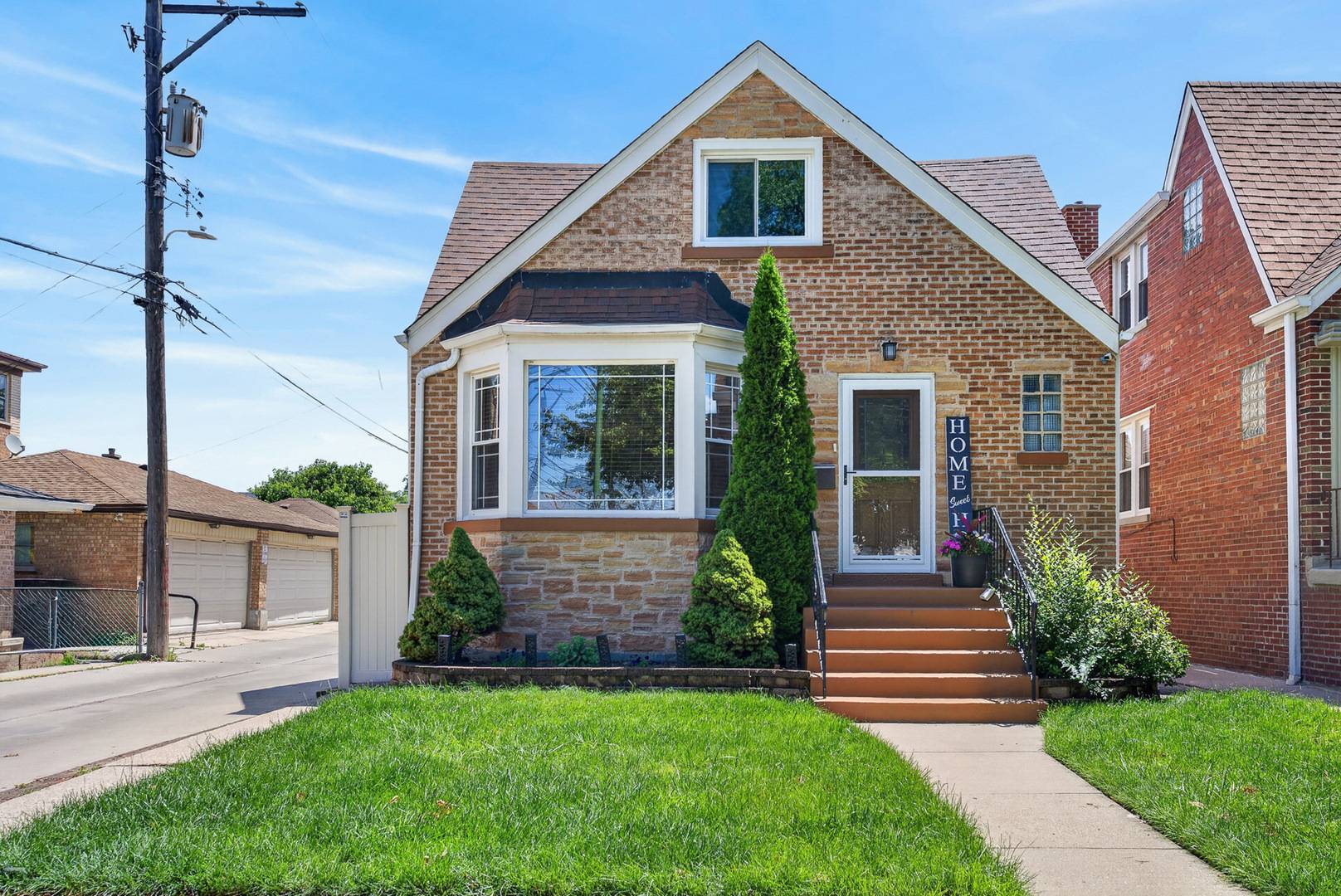 6365 N Mobile AVE, Chicago, IL 60646