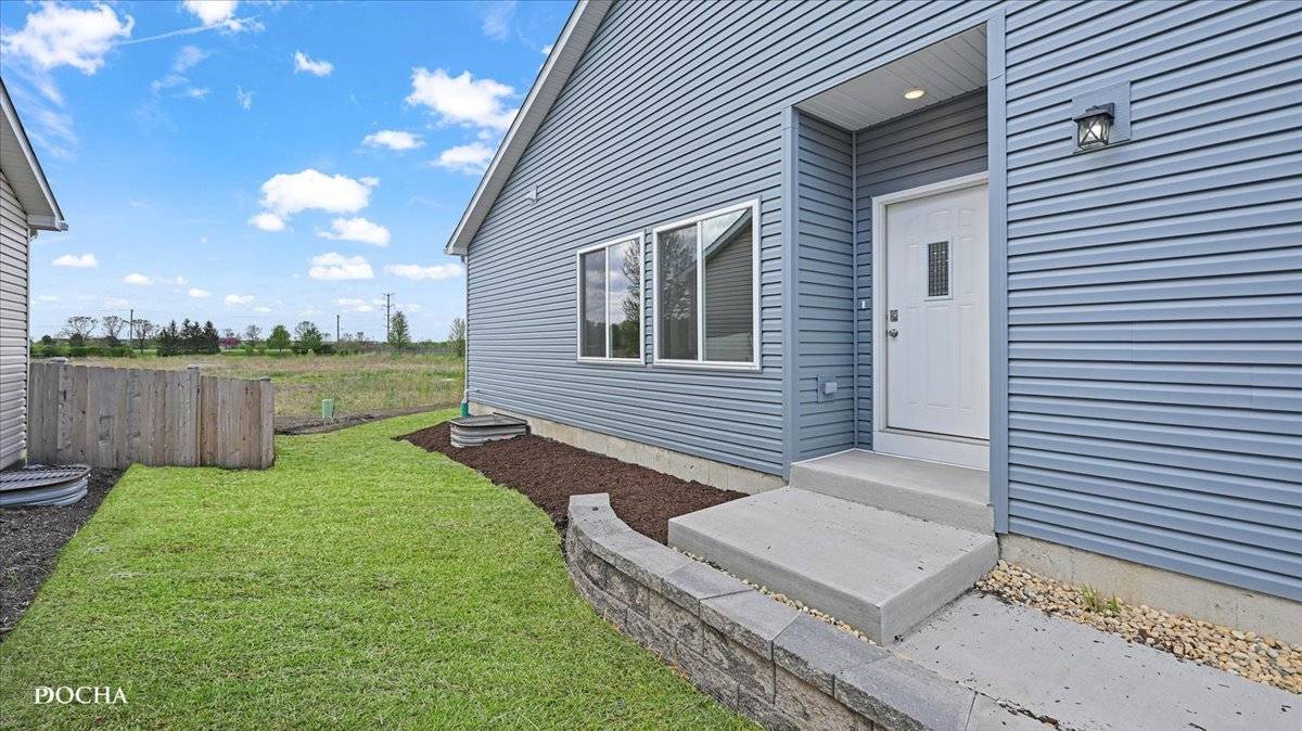 3993 Shoeger DR, Yorkville, IL 60560