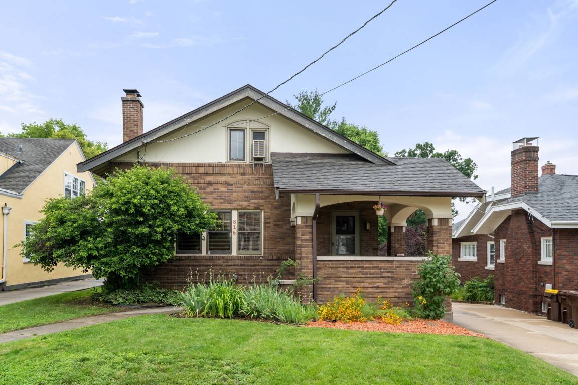 816 PARIS AVE, Rockford, IL 61107
