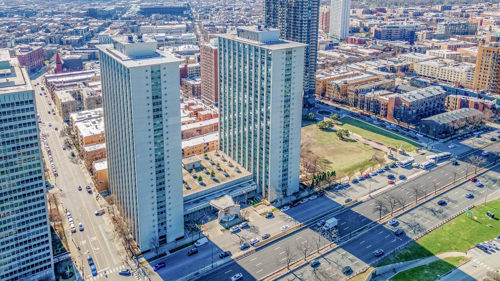 3600 N Lake Shore DR #907, Chicago, IL 60613