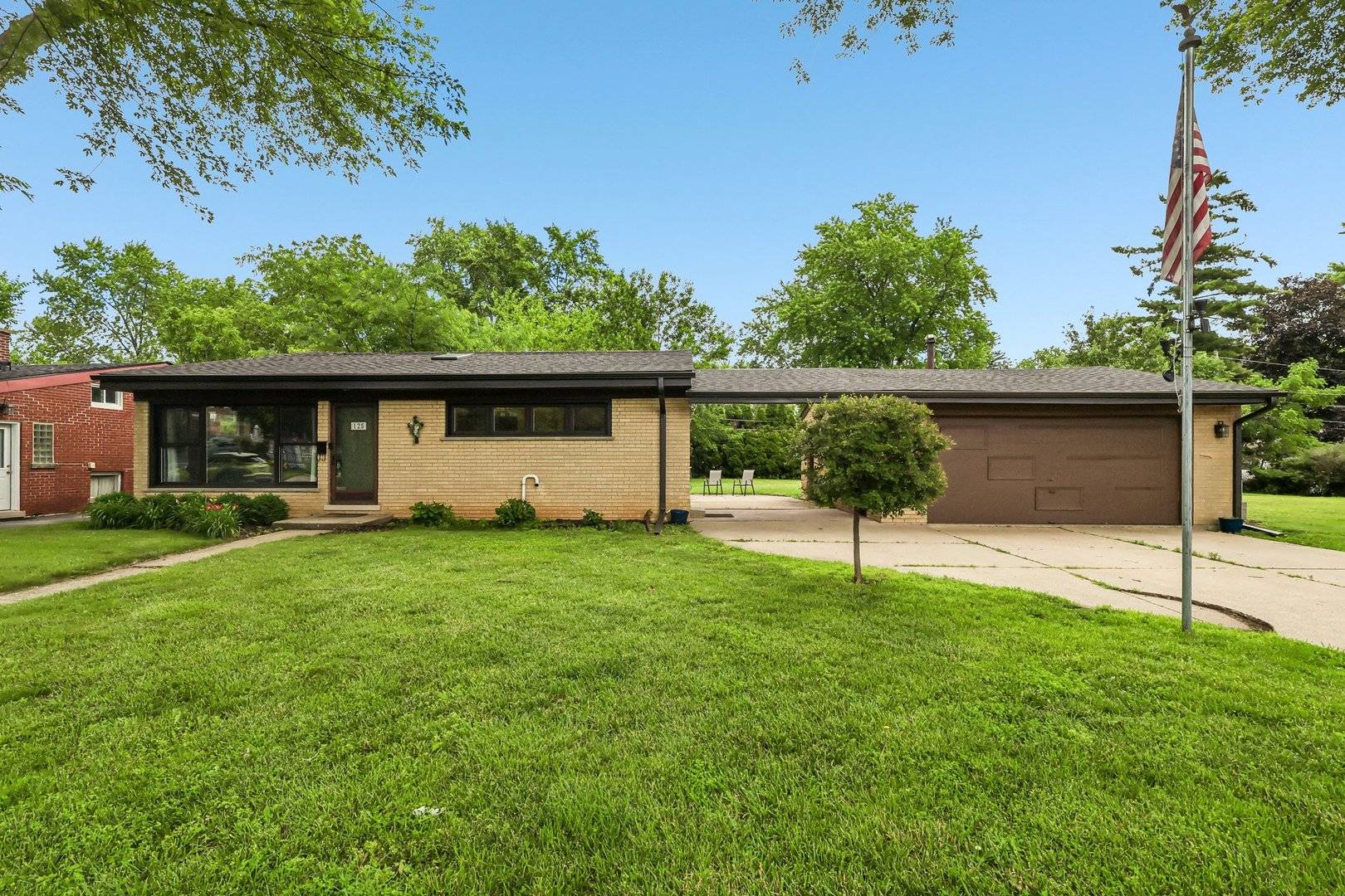 125 S Greeley ST, Palatine, IL 60067
