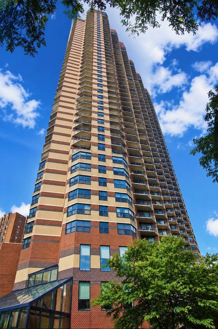 3660 N Lake Shore DR #2812, Chicago, IL 60613
