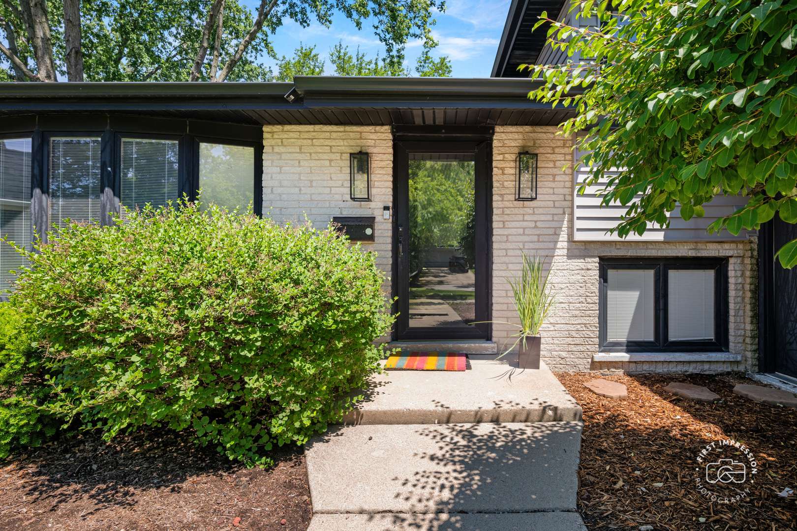 18W088 Claremont DR, Darien, IL 60561