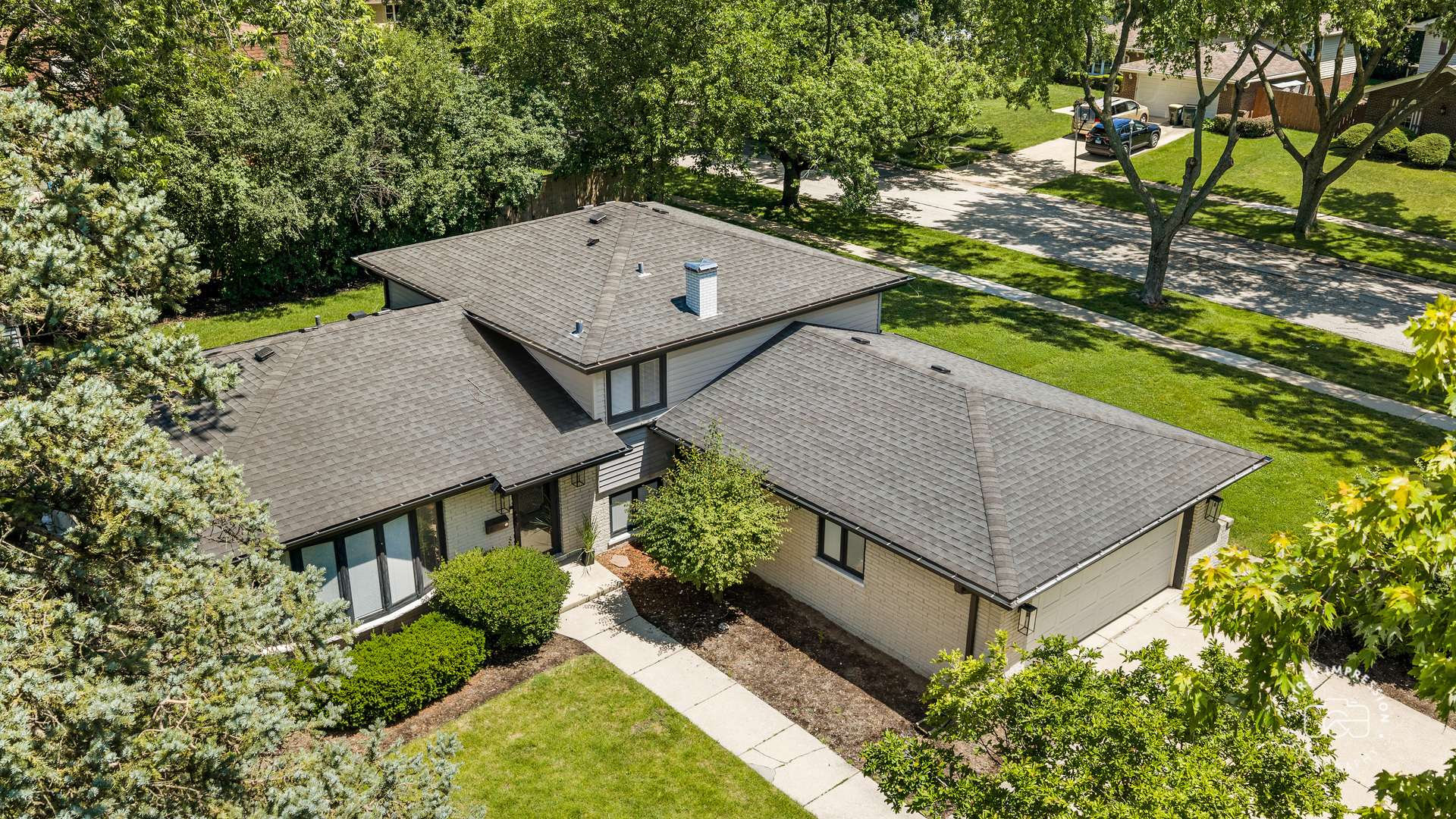 18W088 Claremont DR, Darien, IL 60561