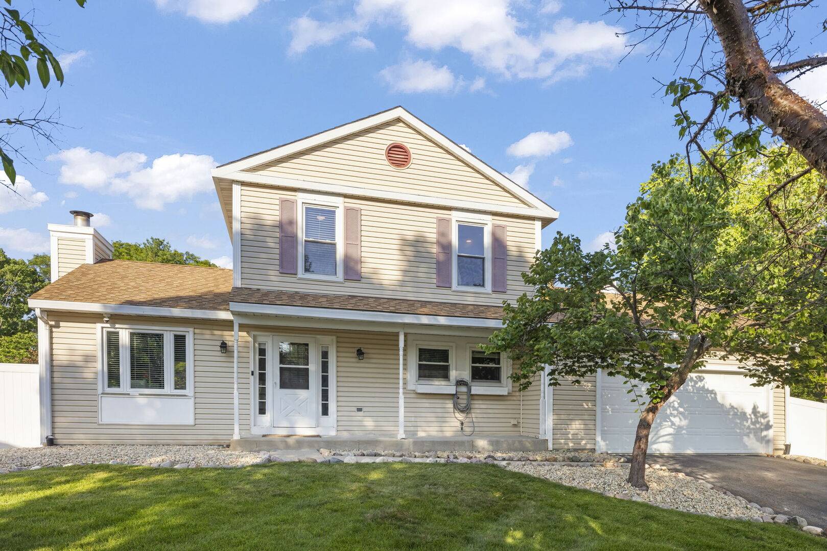 1748 Bucknell CT, Naperville, IL 60565