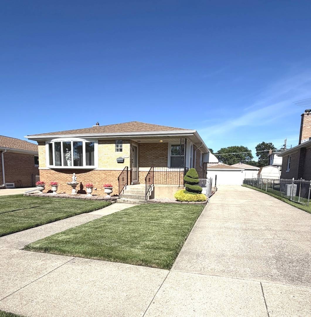 4047 Denley AVE, Schiller Park, IL 60176