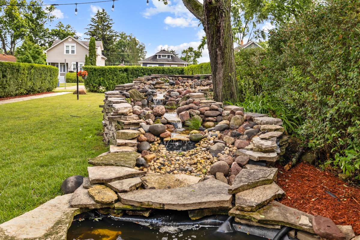 1078 Greenview AVE, Des Plaines, IL 60016