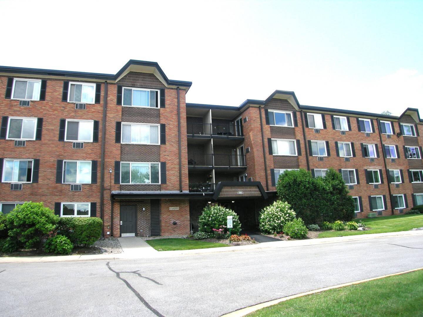 1216 S New Wilke RD #406, Arlington Heights, IL 60005