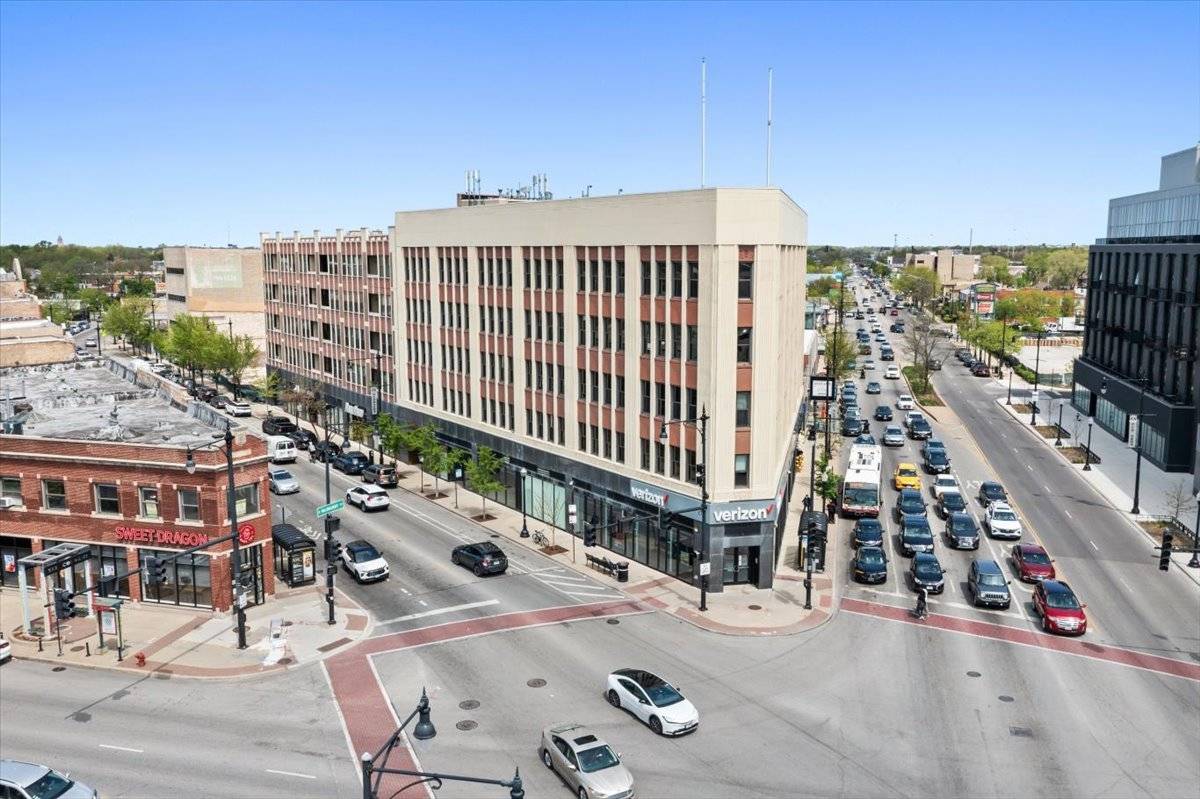 4015 N Milwaukee AVE #410, Chicago, IL 60641