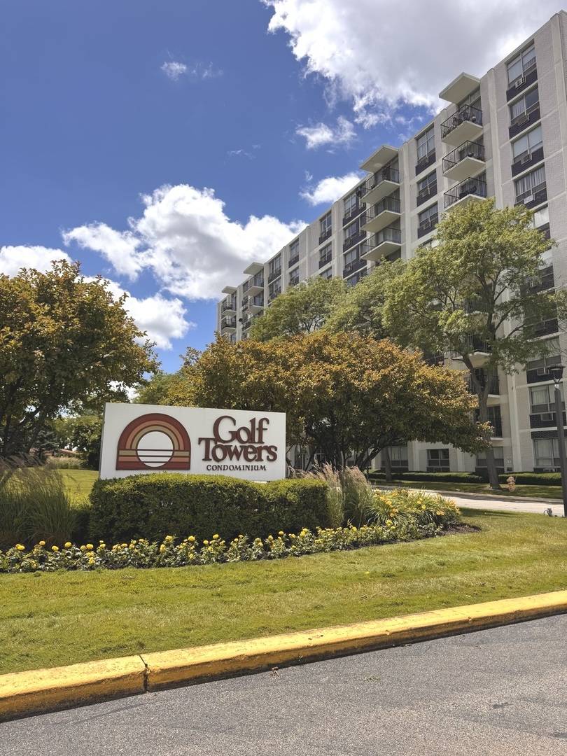 9009 Golf RD #2G, Des Plaines, IL 60016