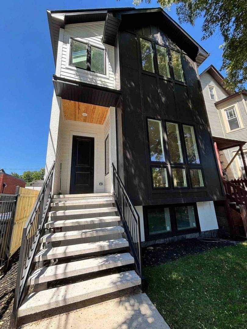 1914 N Rockwell ST, Chicago, IL 60647