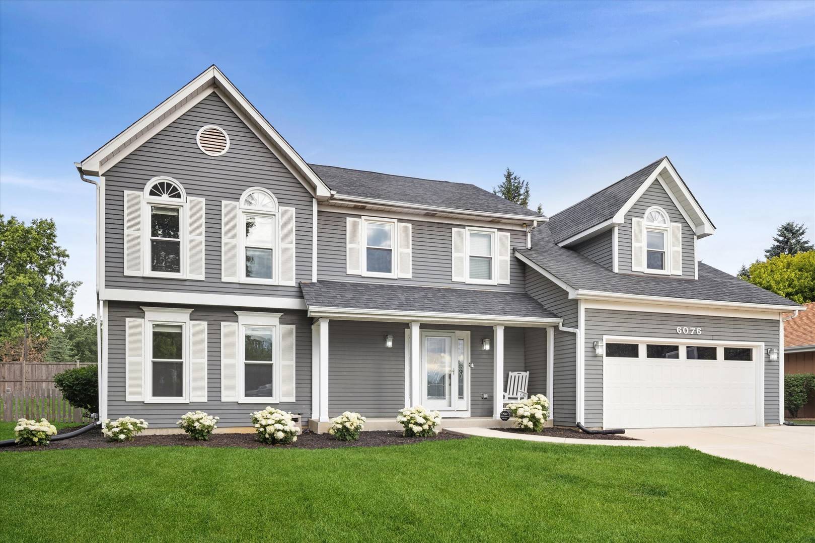 6076 Angel LN, Lisle, IL 60532
