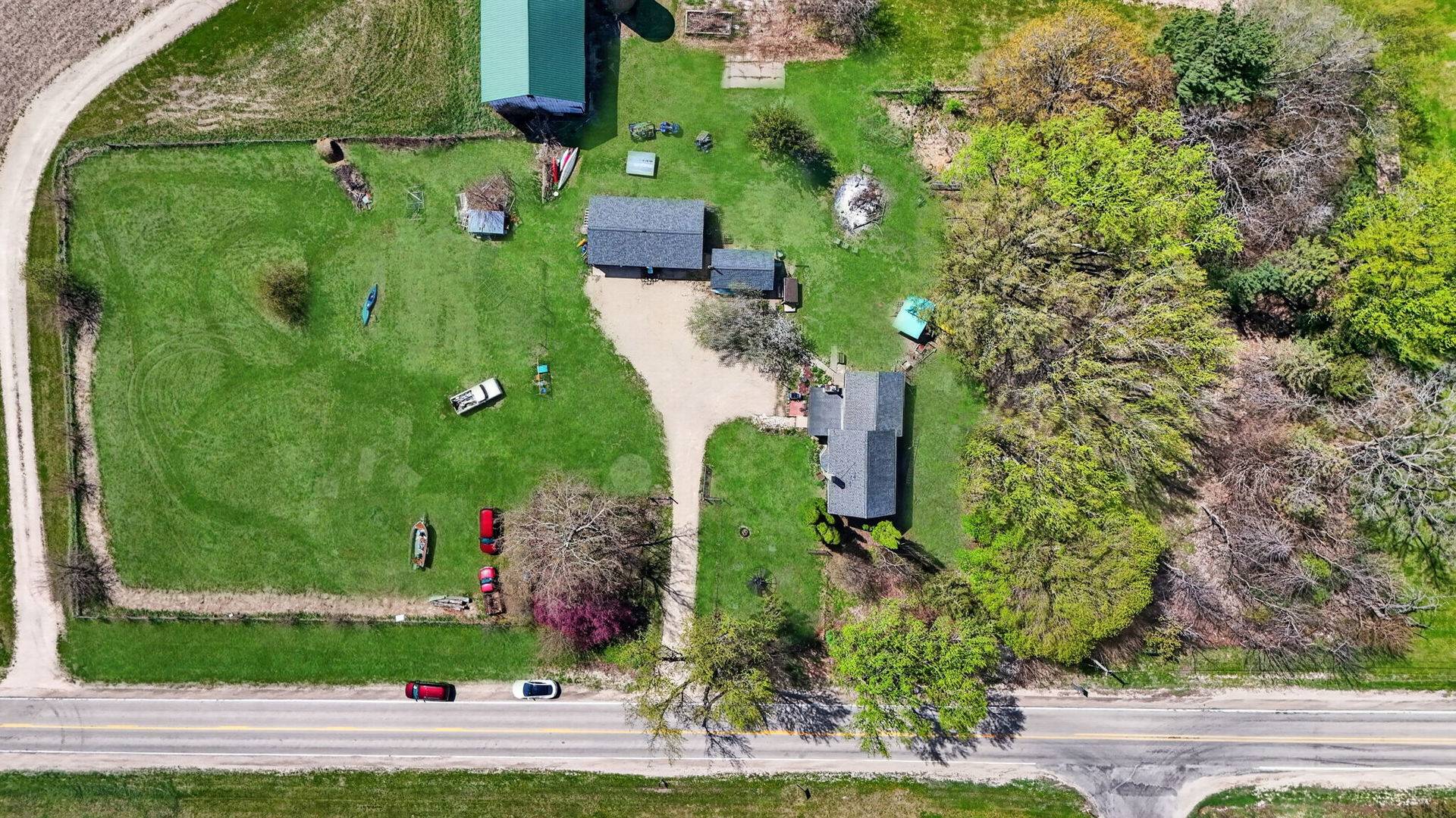 13730 Center RD, Durand, IL 61024