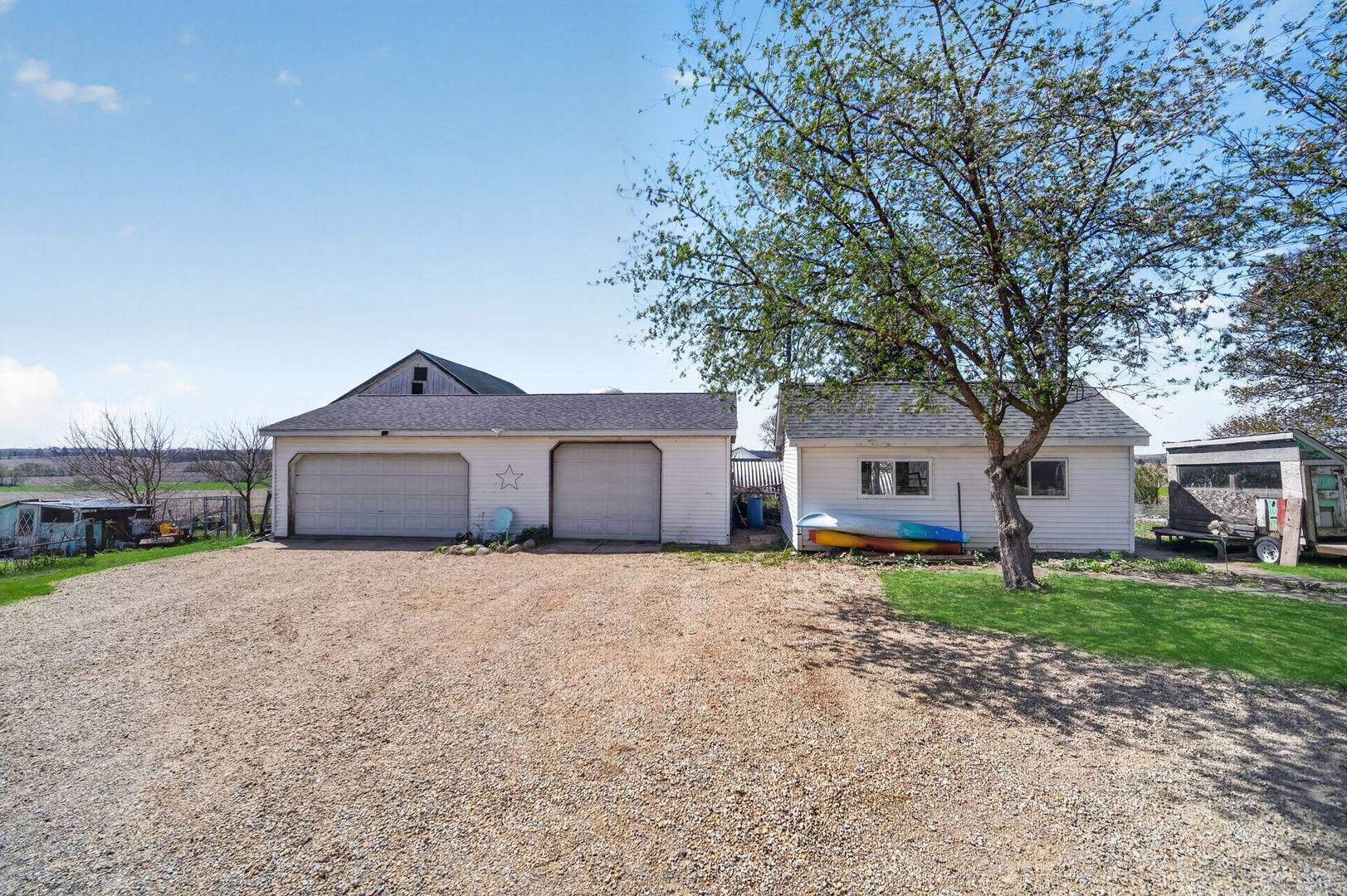 13730 Center RD, Durand, IL 61024