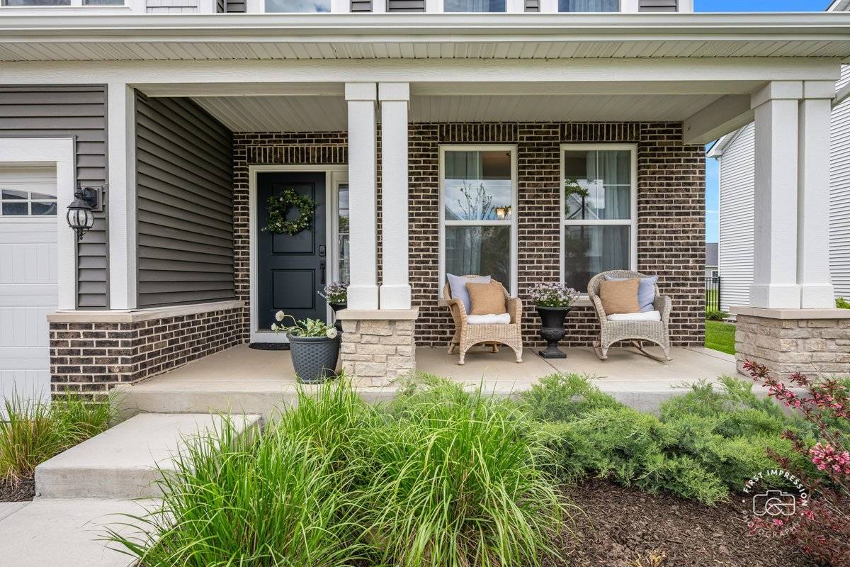 115 Piper Glen AVE, Oswego, IL 60543