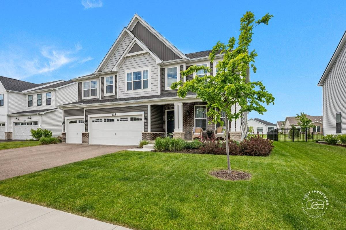 115 Piper Glen AVE, Oswego, IL 60543