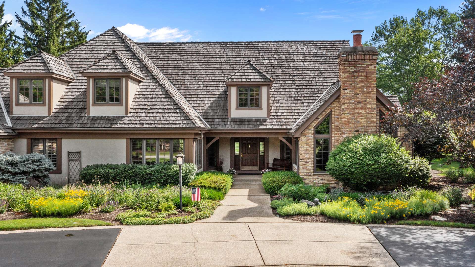 18 S Wynstone DR, North Barrington, IL 60010