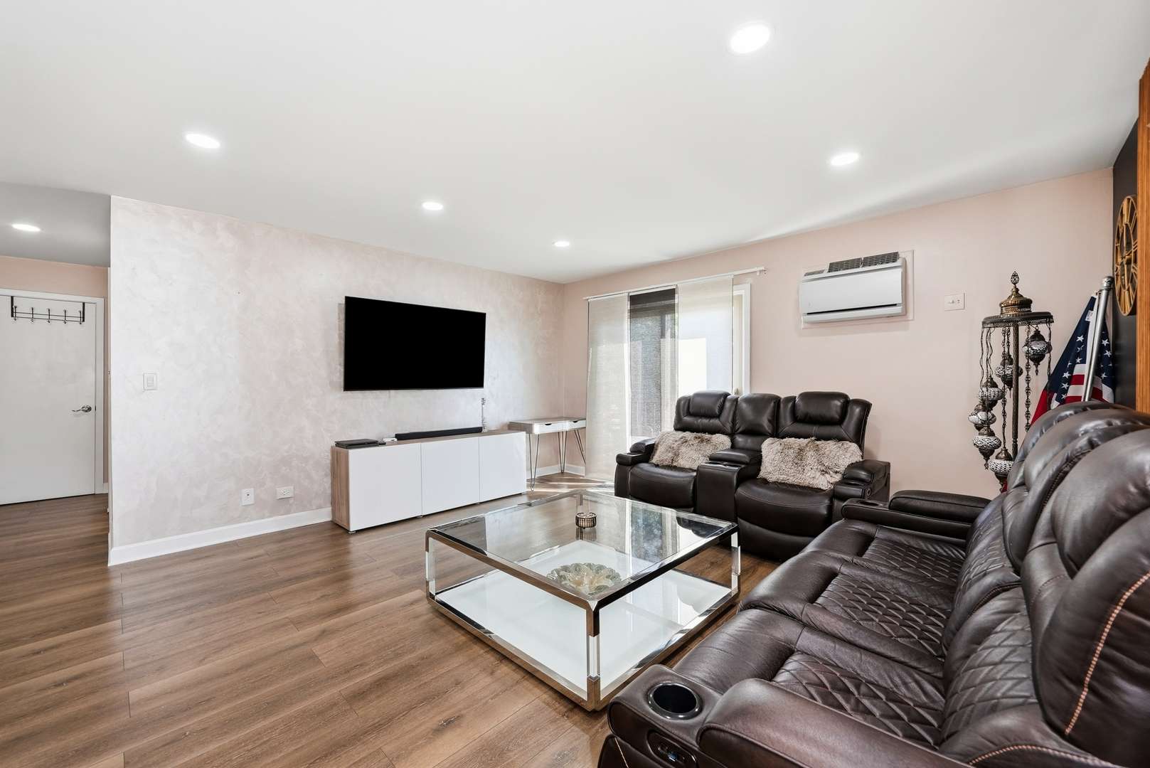 6233 N NIAGARA AVE #4A, Chicago, IL 60631