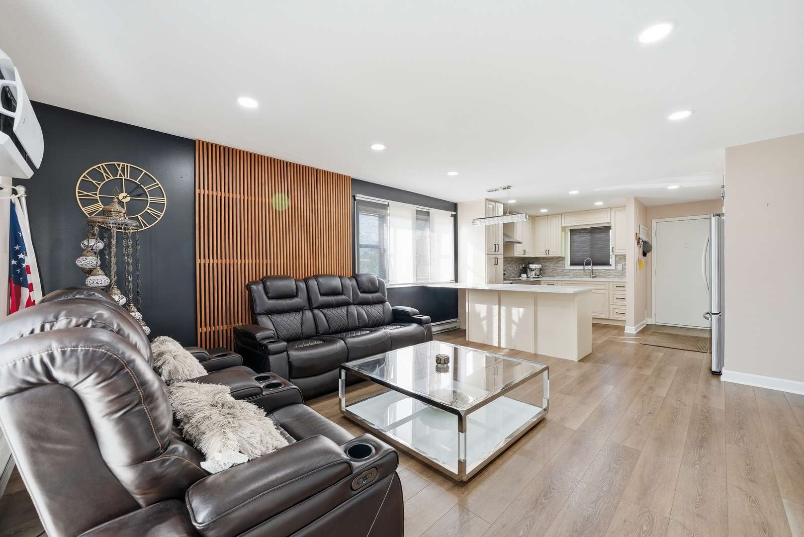 6233 N NIAGARA AVE #4A, Chicago, IL 60631