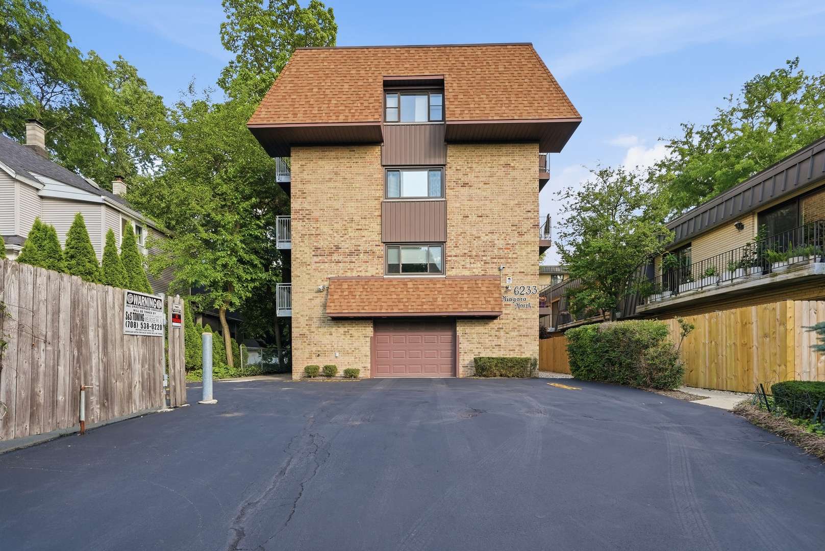 6233 N NIAGARA AVE #4A, Chicago, IL 60631