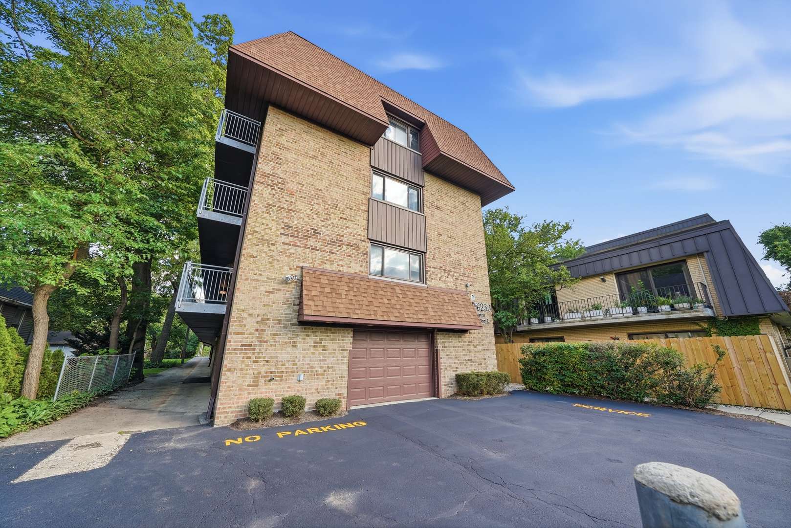 6233 N NIAGARA AVE #4A, Chicago, IL 60631