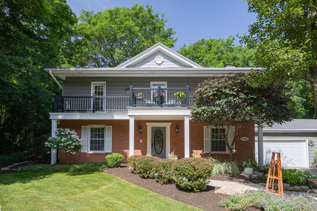 20736 Briarwood LN, Mokena, IL 60448