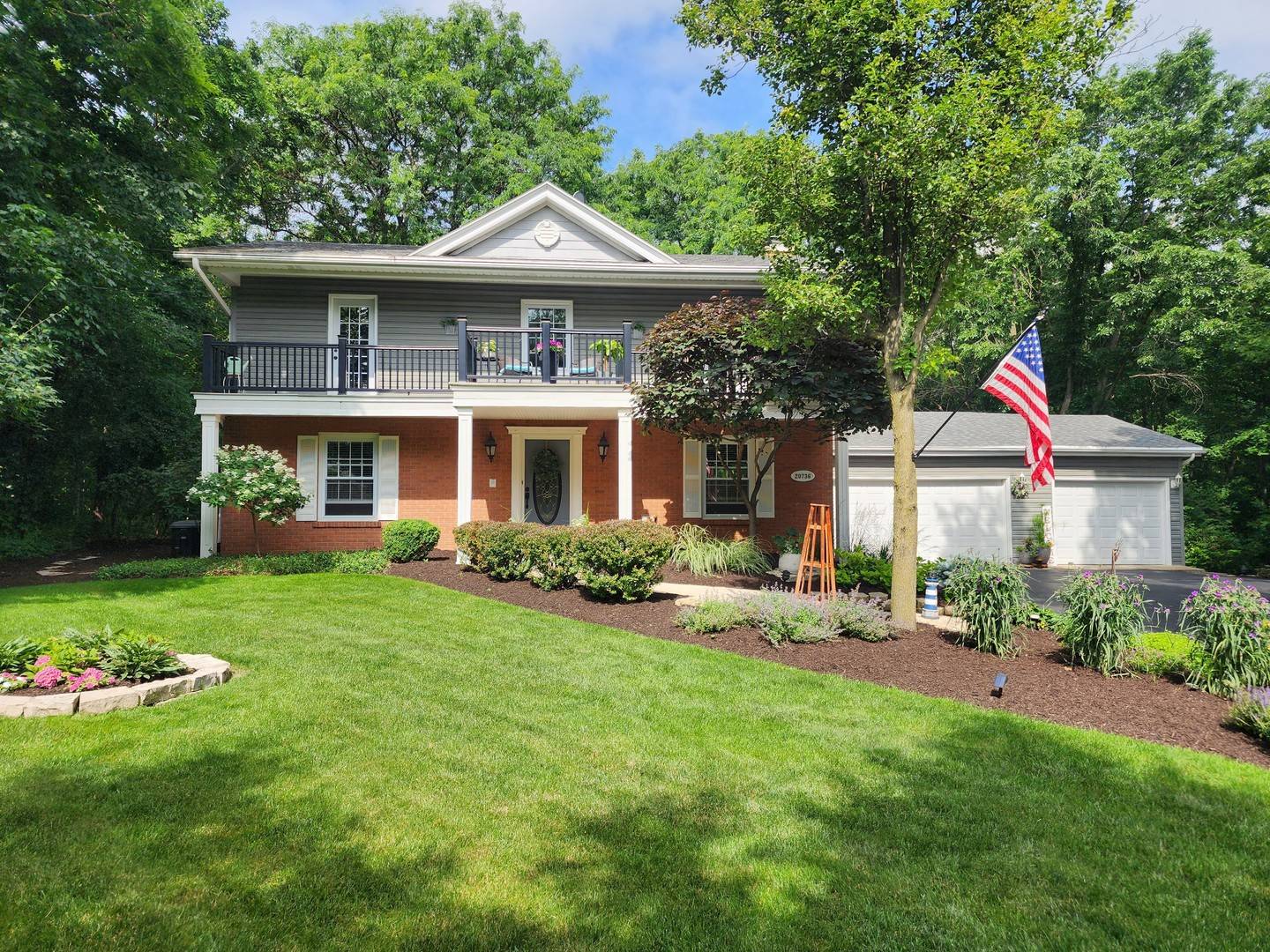20736 Briarwood LN, Mokena, IL 60448