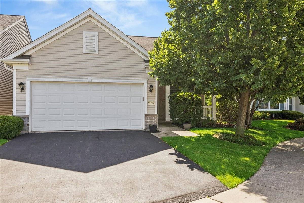 11764 Wembley DR, Huntley, IL 60142