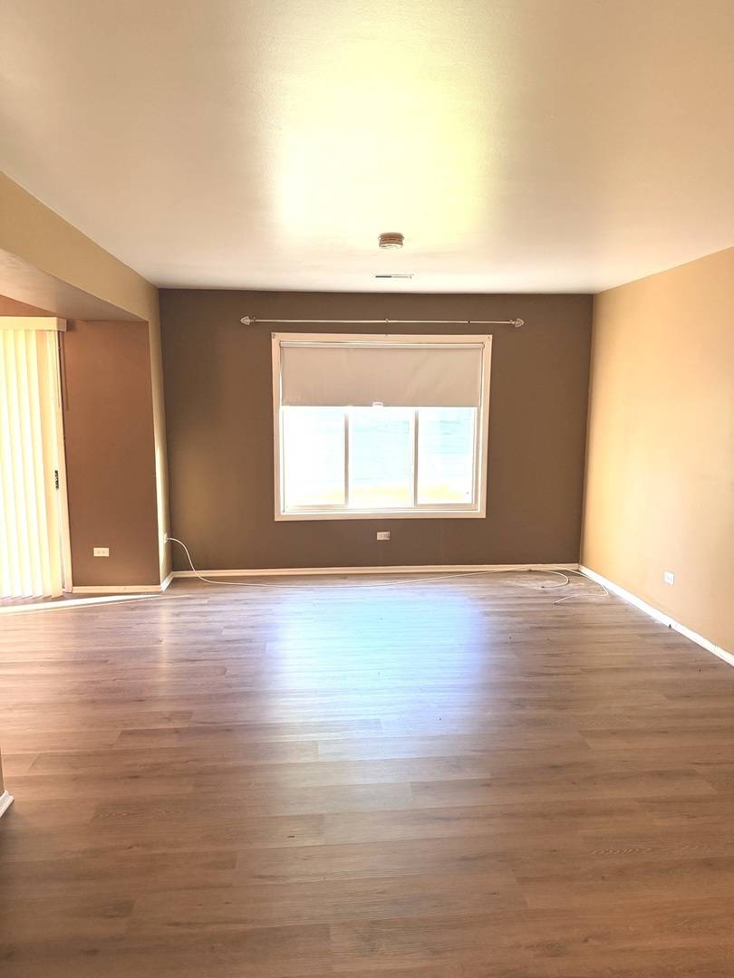 820 Sandra DR #2C, University Park, IL 60484