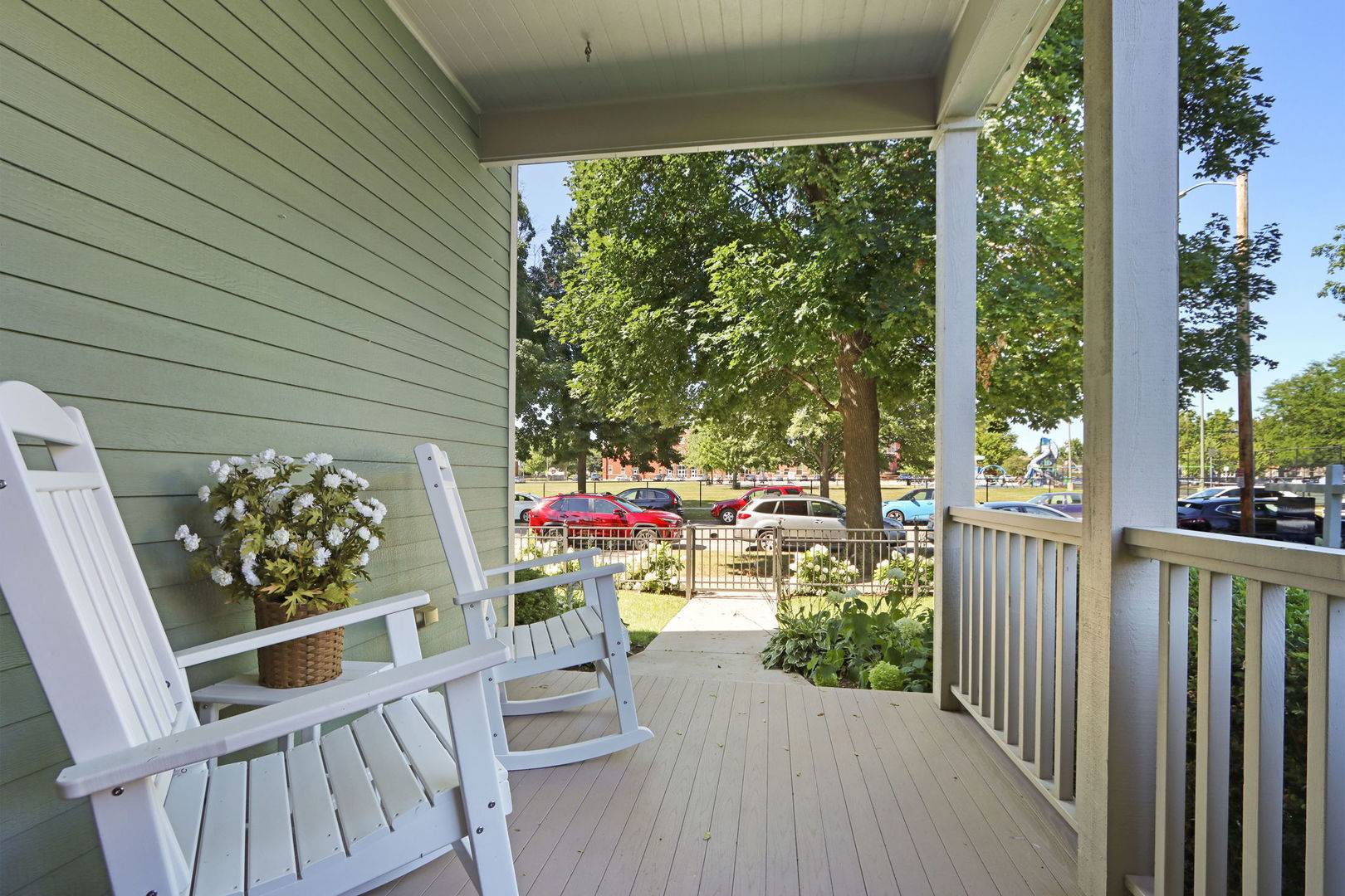 920 Geneva ST, Lake Geneva, WI 53147