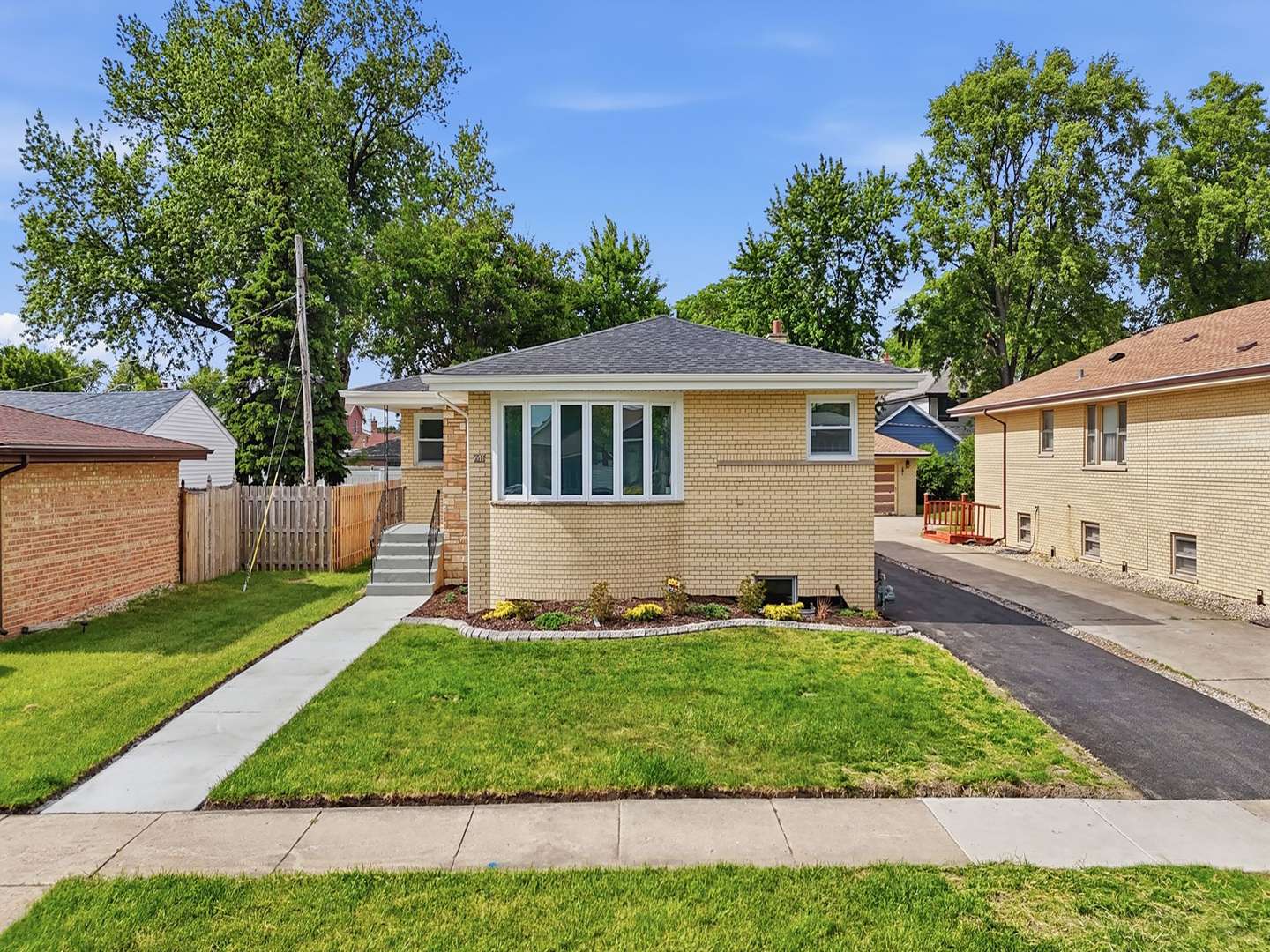 5544 Oakdale DR, Oak Lawn, IL 60453