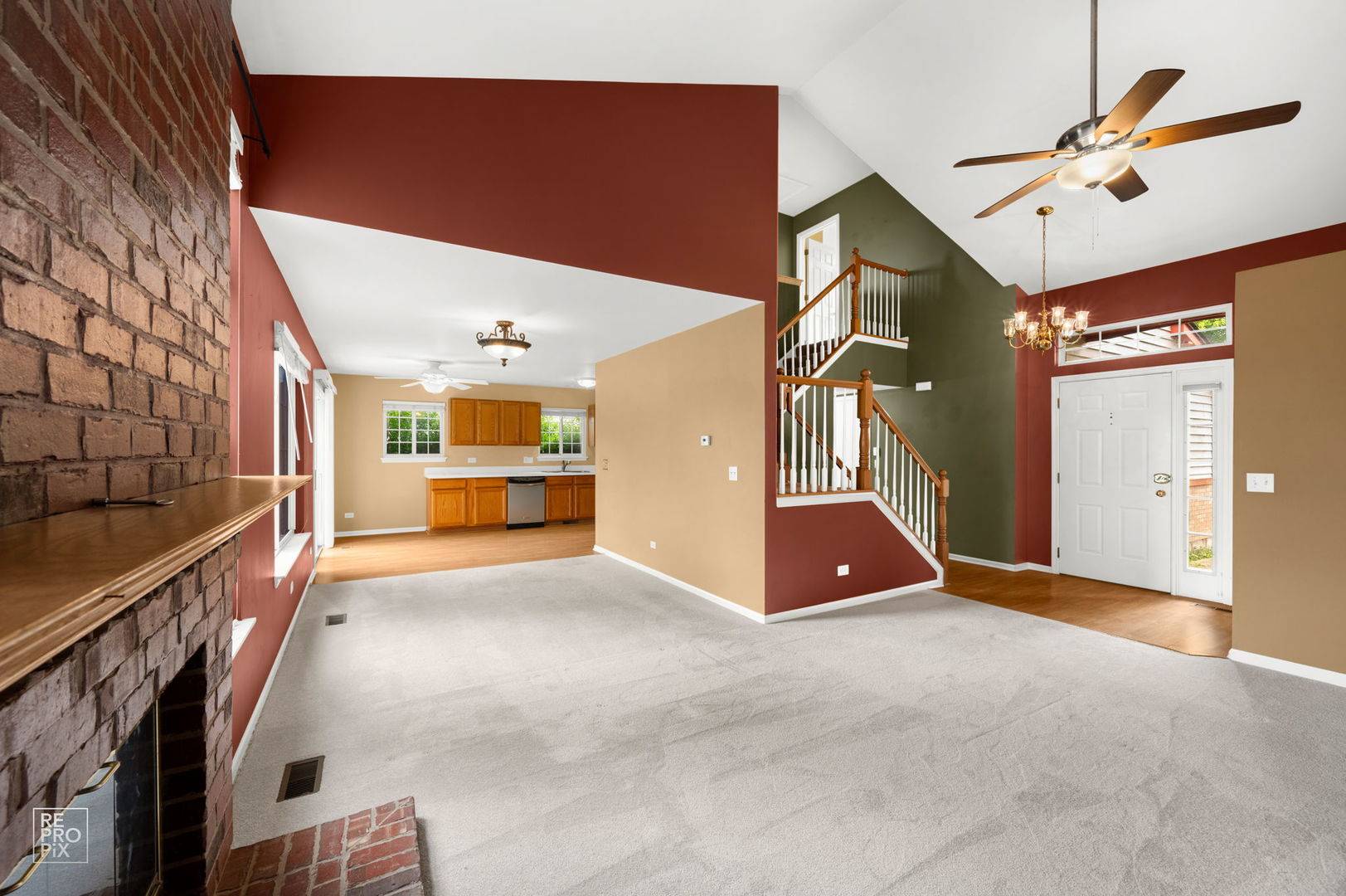 2041 Clarewood LN #2041, Mundelein, IL 60060