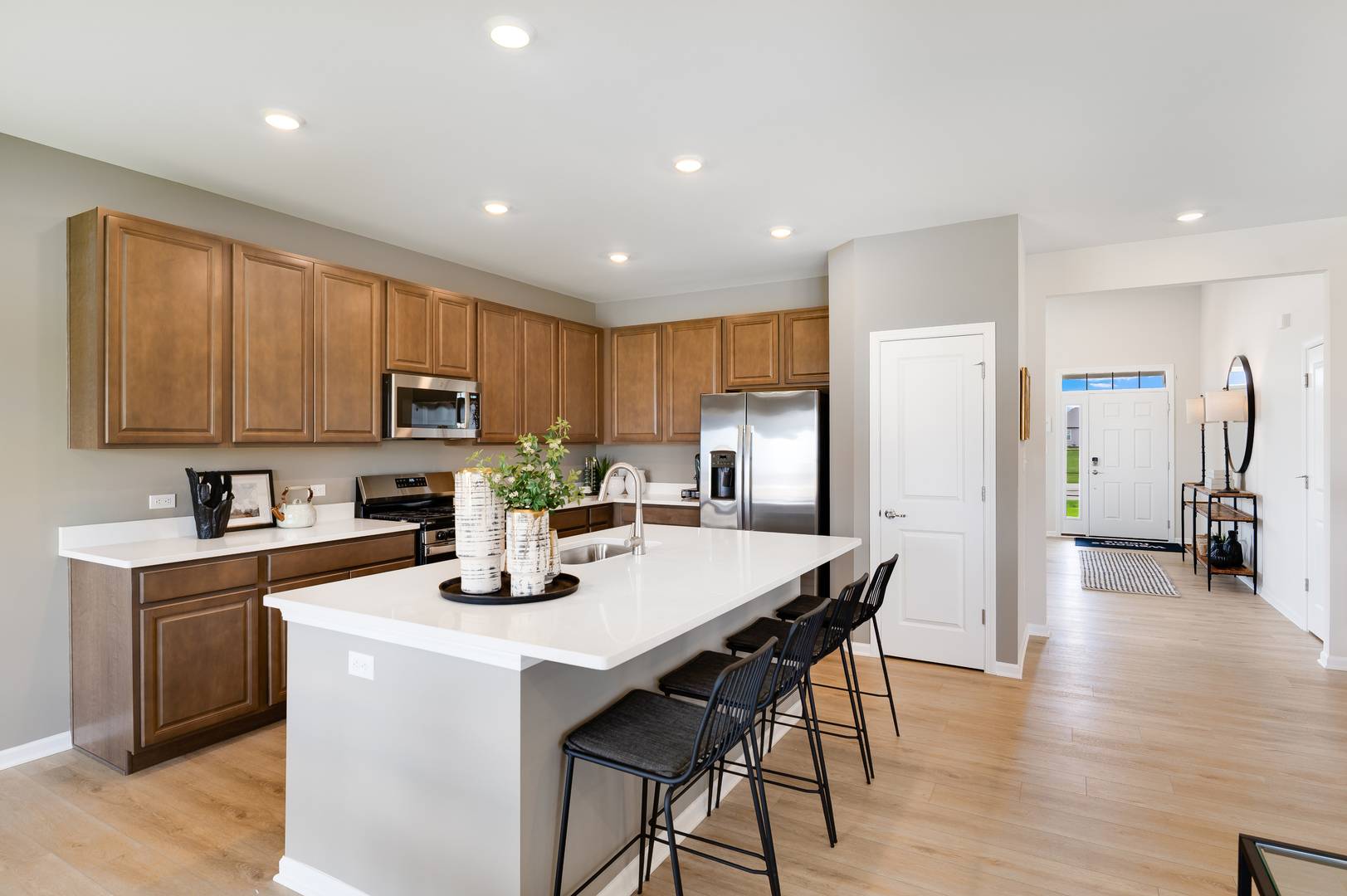 188 Blazing Star TRL, Oswego, IL 60543