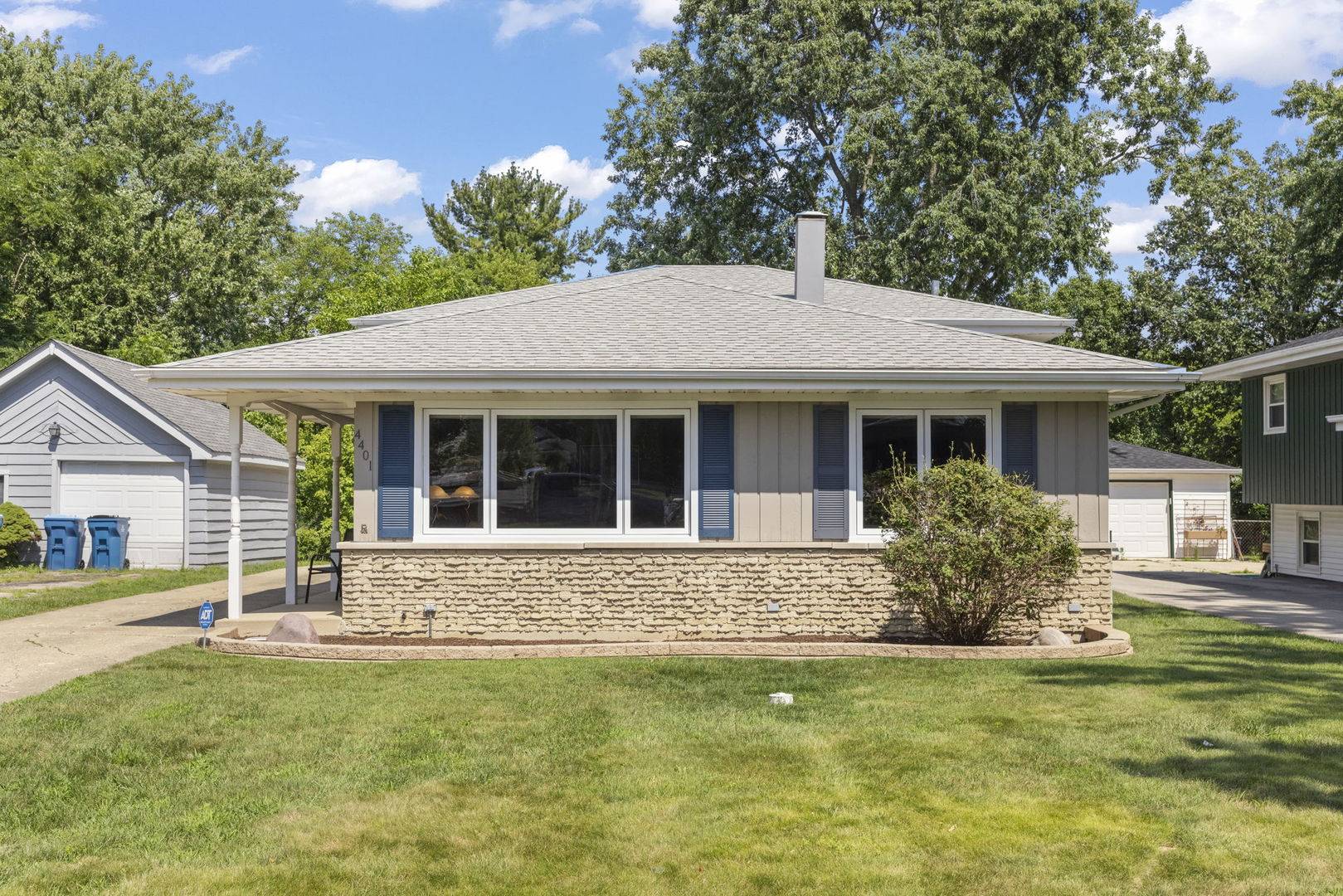 4401 Florence AVE, Downers Grove, IL 60515