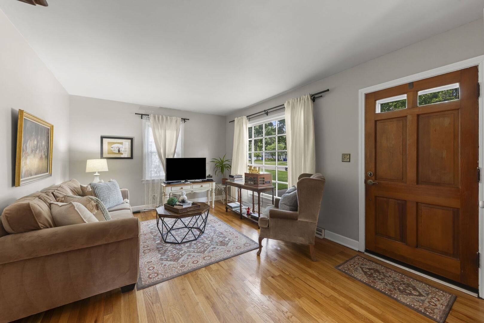 1110 N President ST, Wheaton, IL 60187