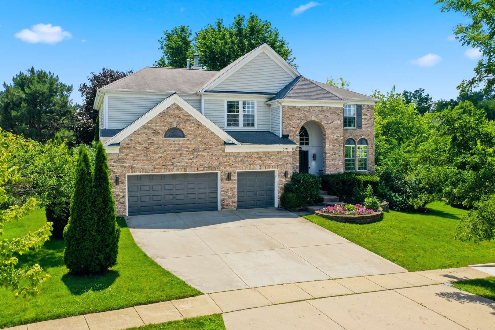 518 Wildflower WAY, Streamwood, IL 60107