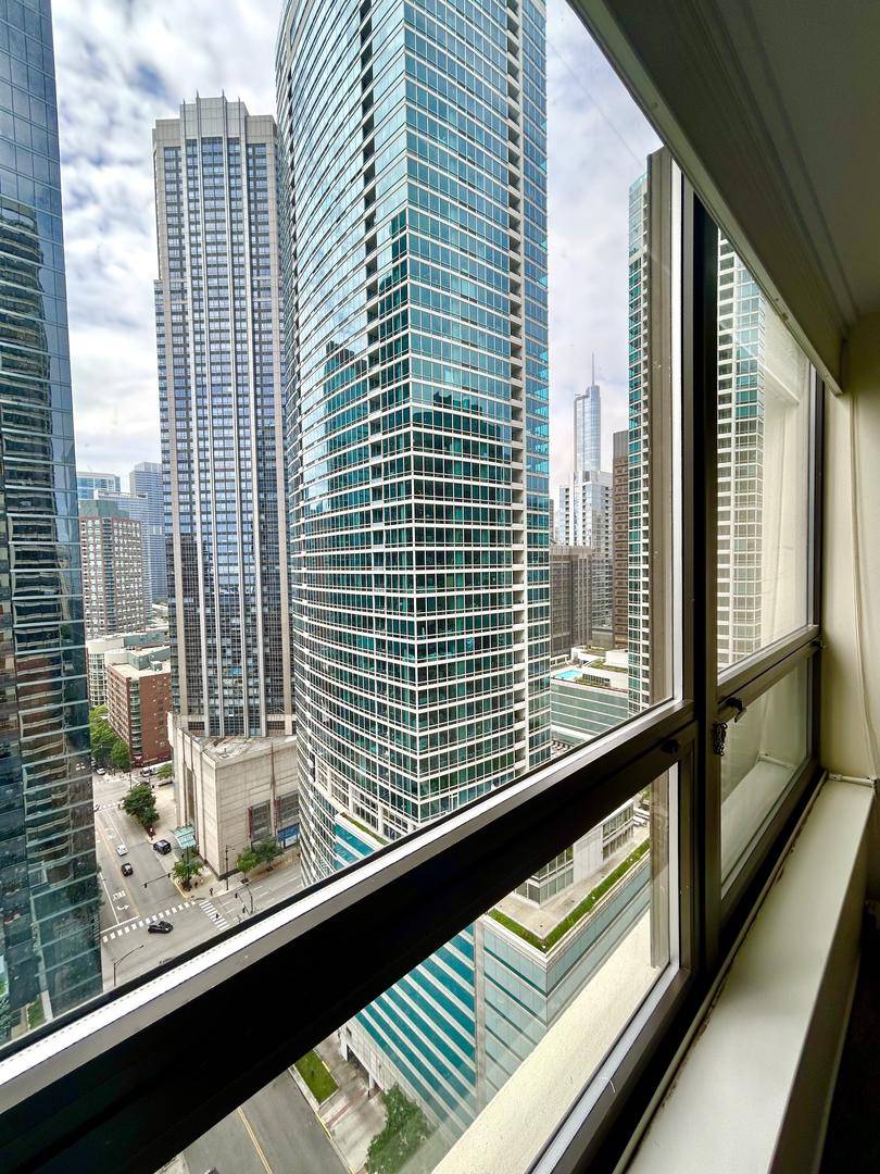 400 E Ohio ST #2504, Chicago, IL 60611