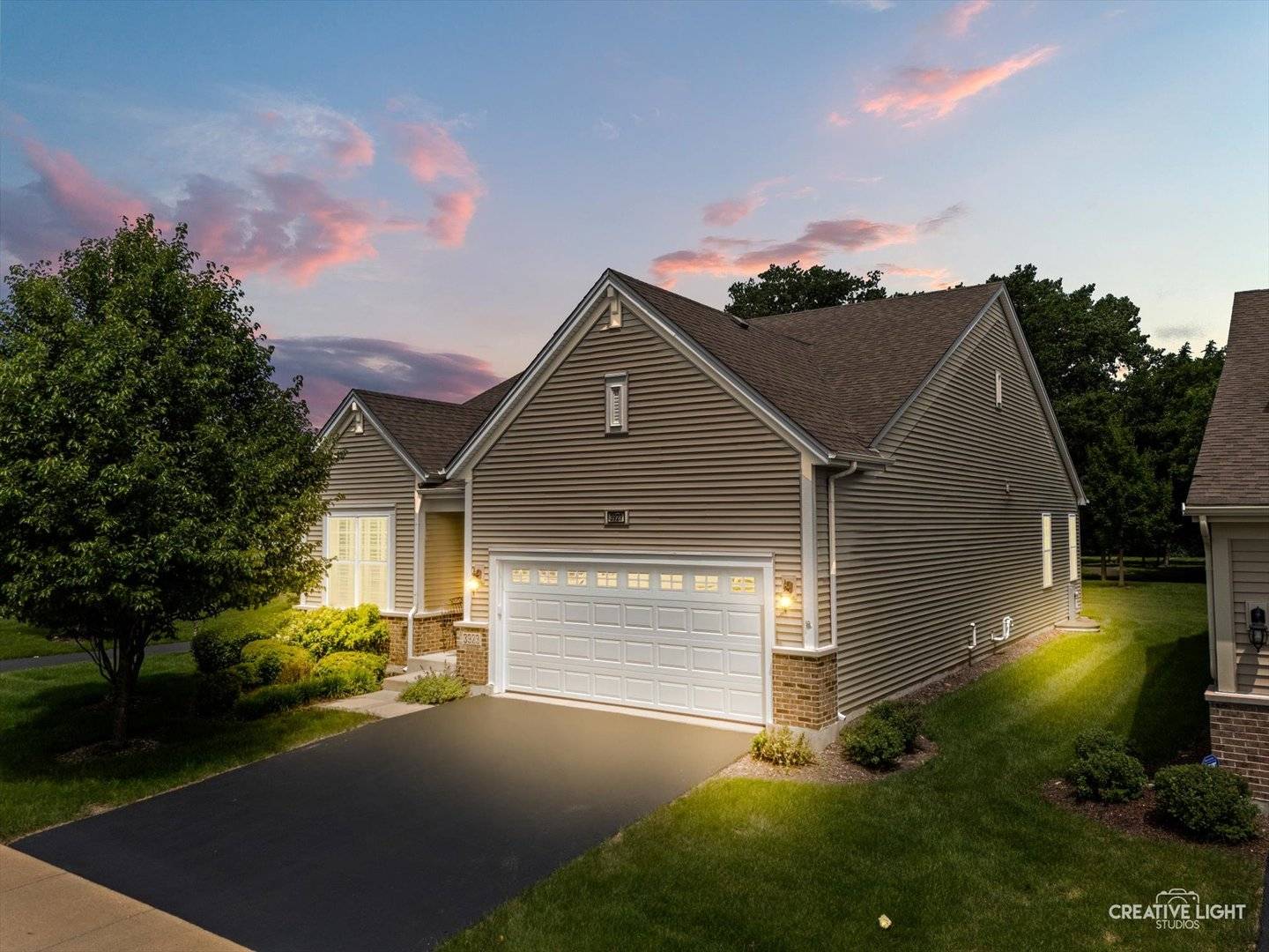 3923 Chesapeake LN, Naperville, IL 60564
