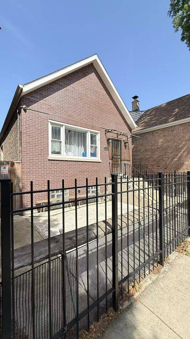 3538 S Honore ST, Chicago, IL 60609