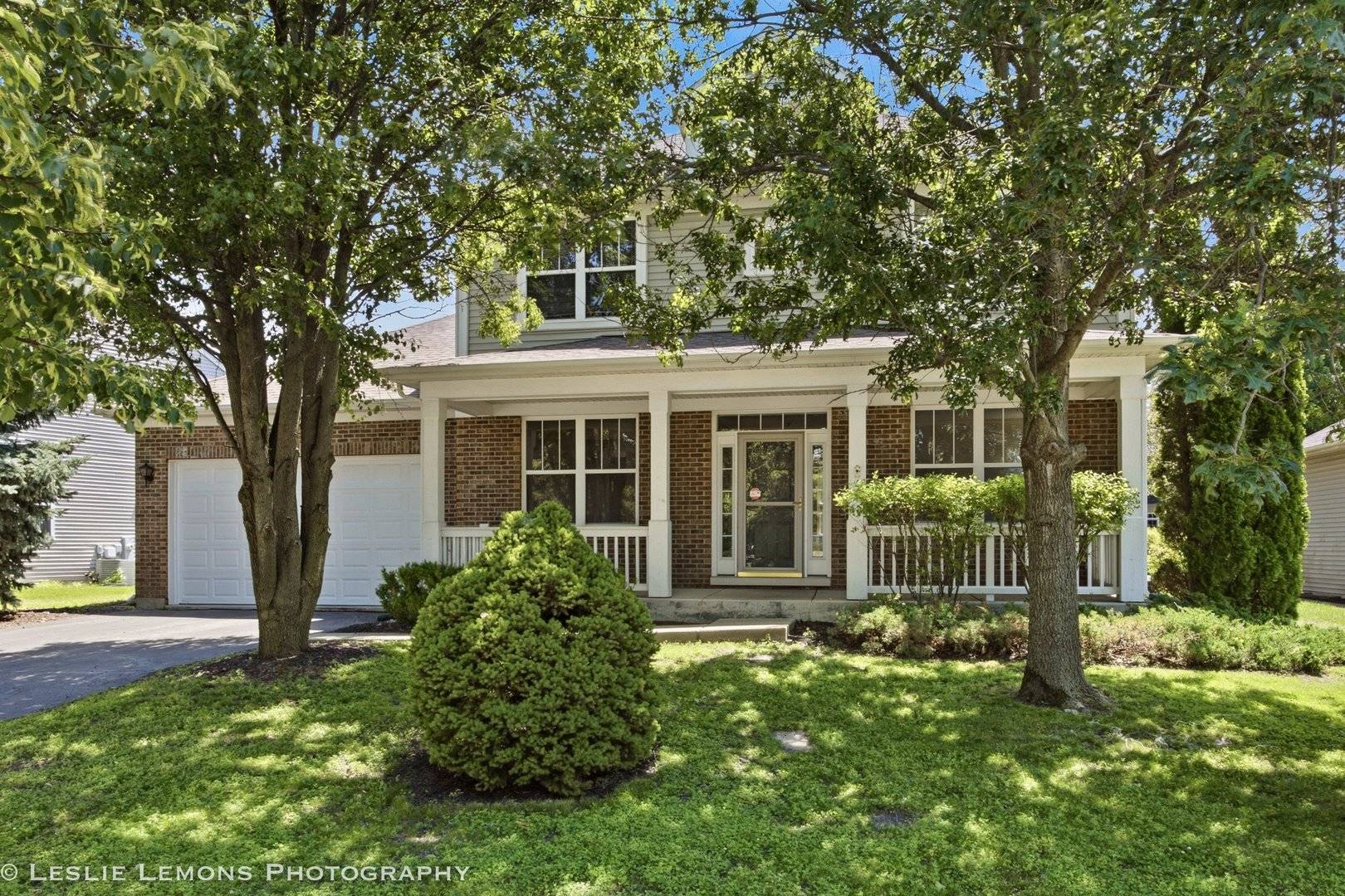 305 Kensington DR, Oswego, IL 60543