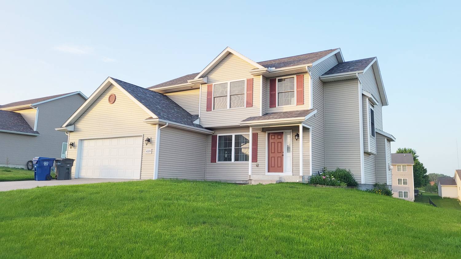 4339 55th AVE, Bettendorf, IA 52722