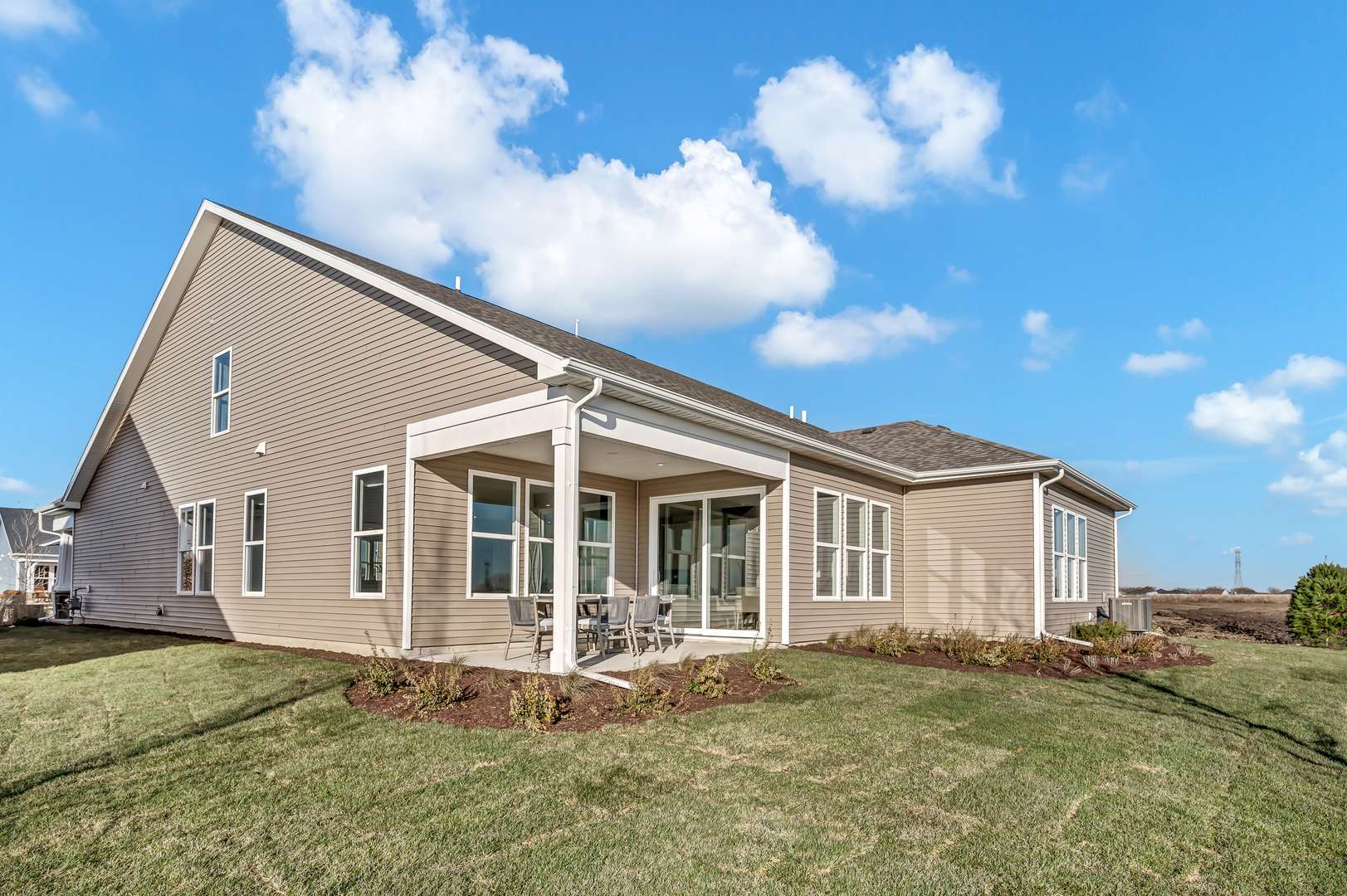 3290 Maygrass LN, Aurora, IL 60503
