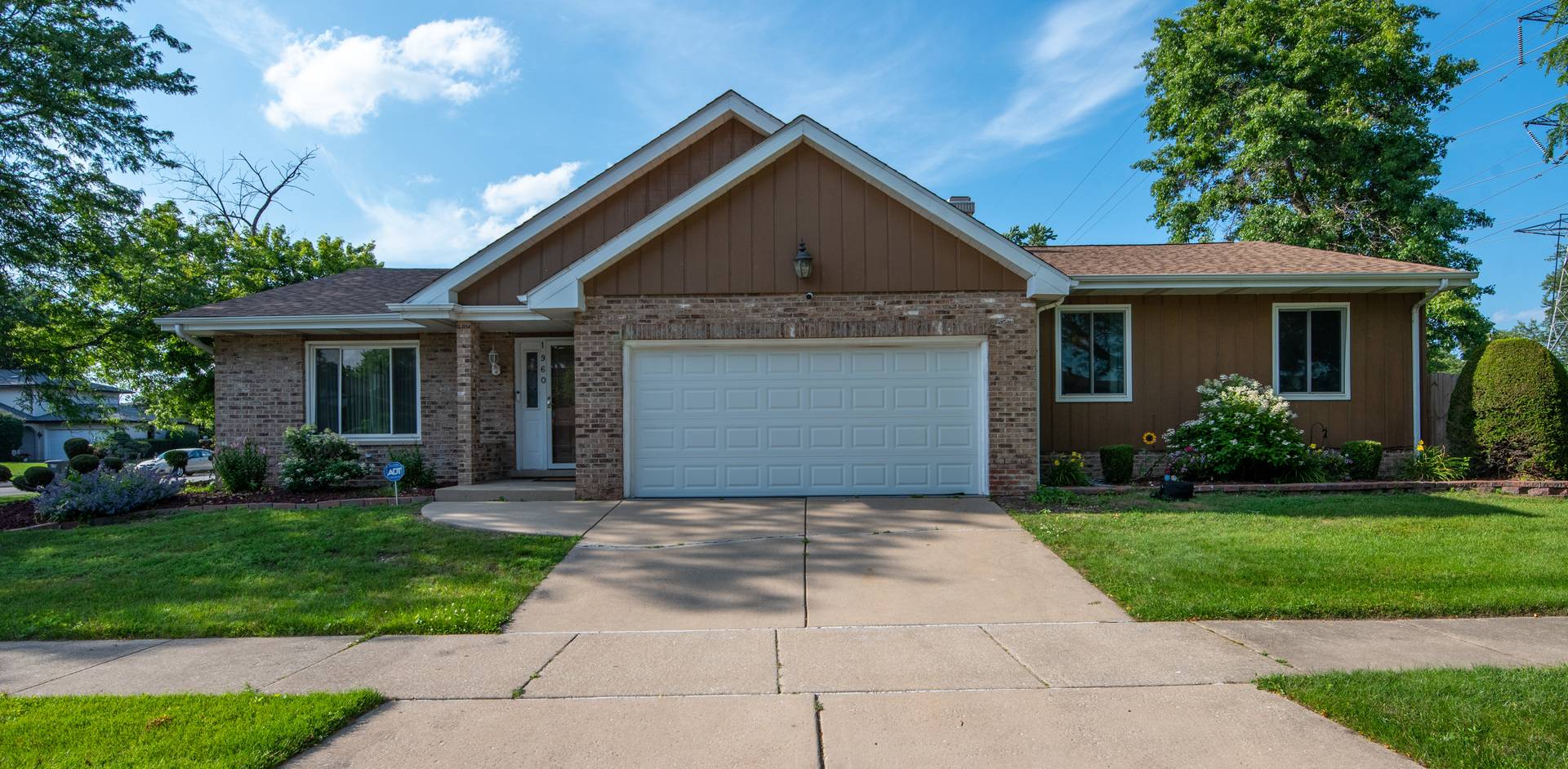 1960 185th ST, Lansing, IL 60438