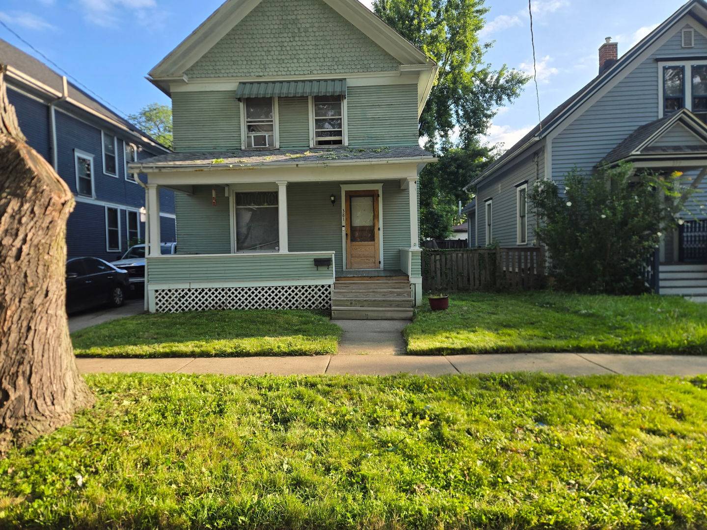 381 Spruce ST, Aurora, IL 60506