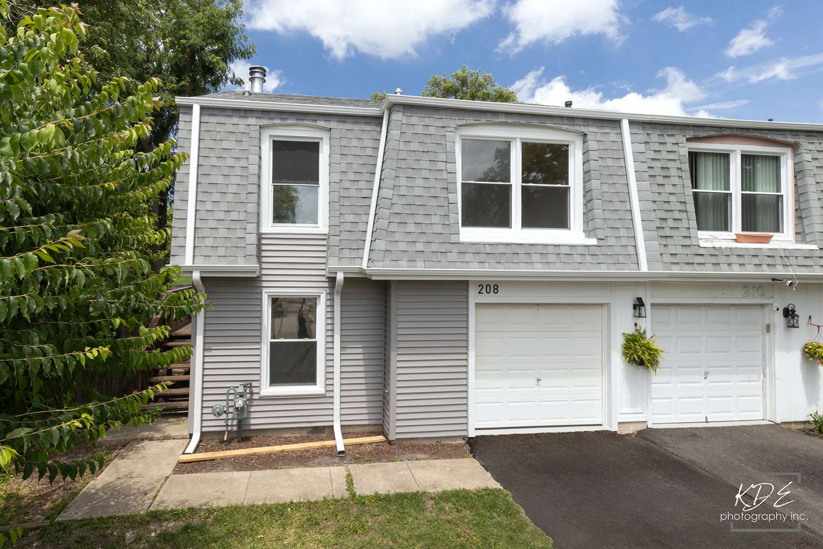 208 Granada CT, Bolingbrook, IL 60440
