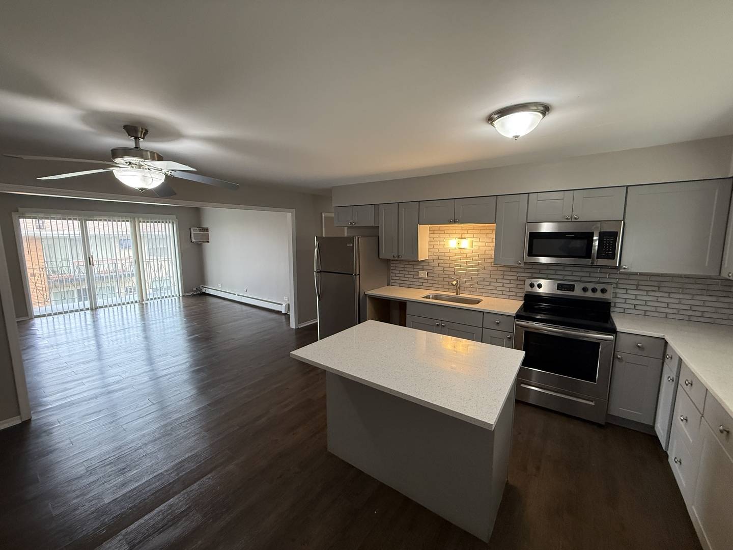 1 Scotdale RD #2, La Grange Park, IL 60526